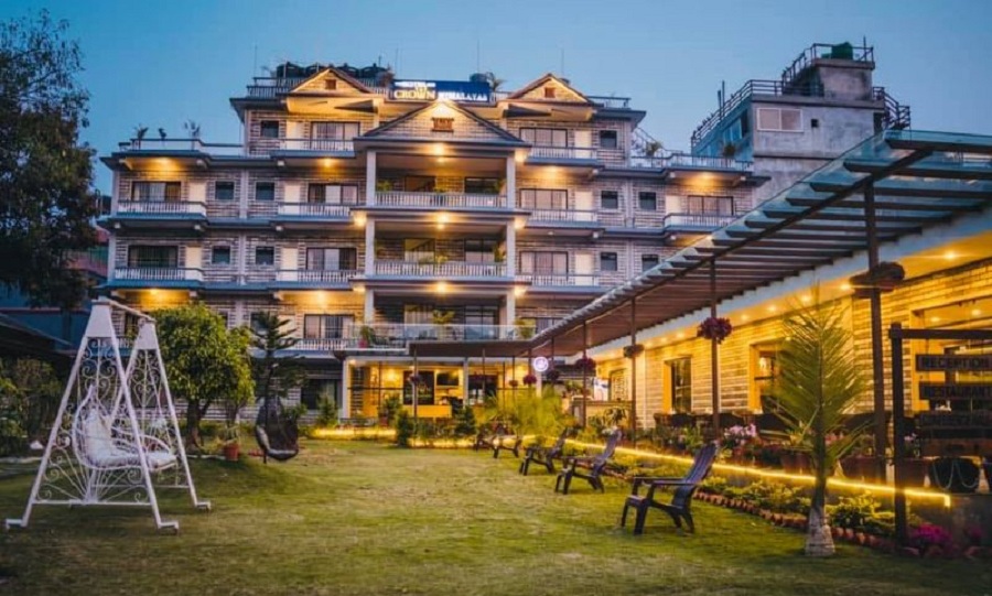 Hotel crown himalayas kaski